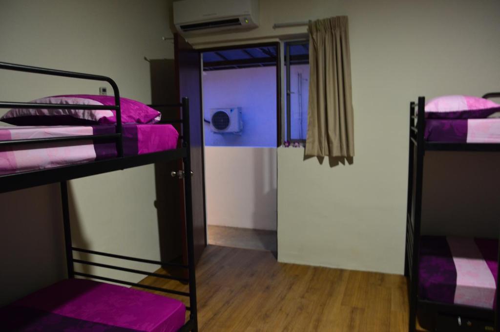 Raizzy'S Guesthouse Куала Лумпур Екстериор снимка